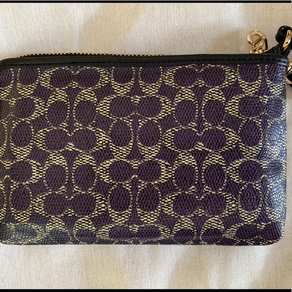 Coach wristlet - Picture 2 of 2